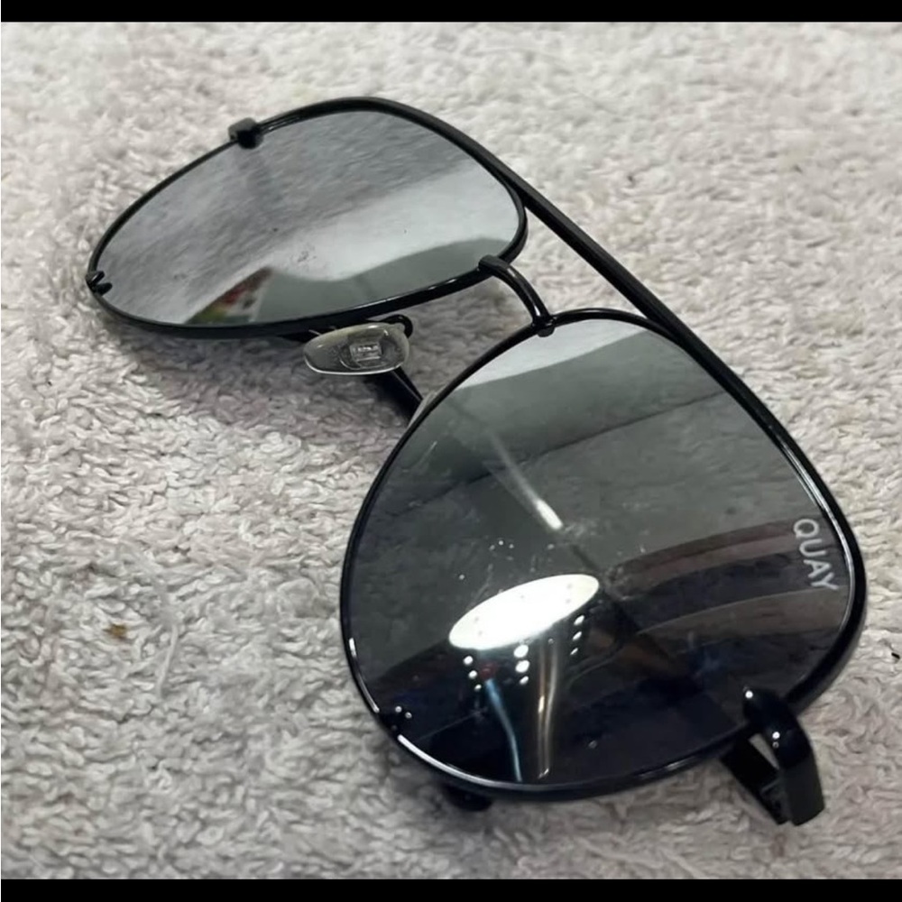 Quay Desi High Key sunglasses